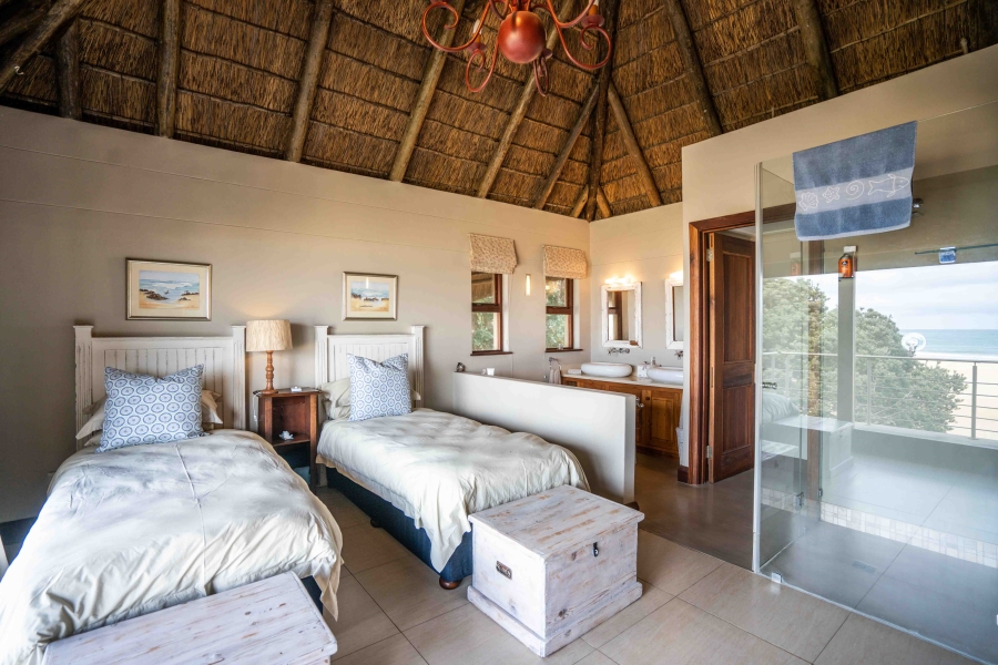 4 Bedroom Property for Sale in Kleinemonde Eastern Cape